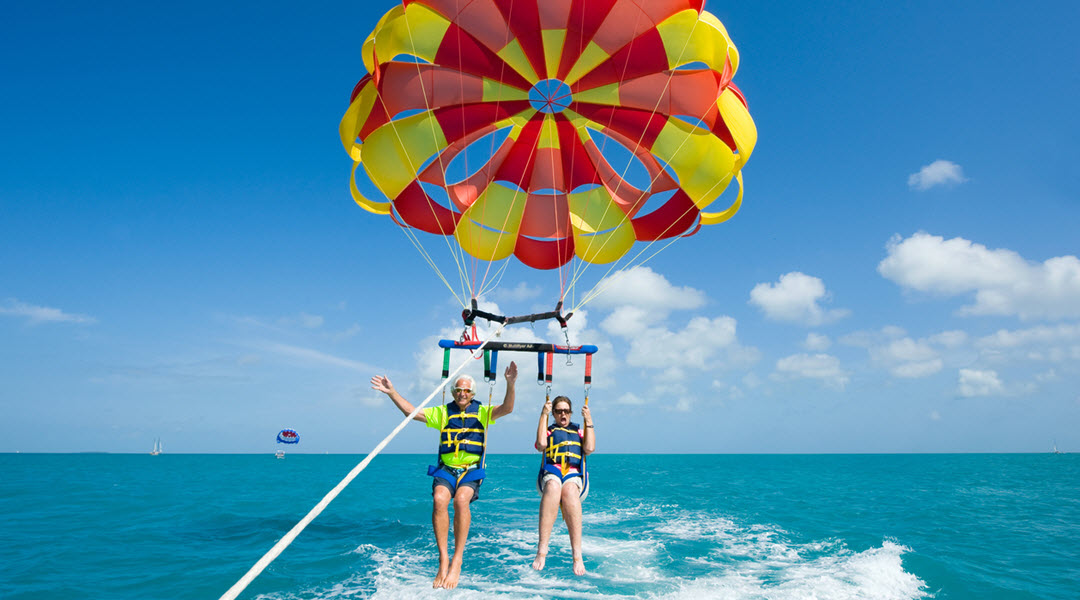 Parasailing in Aruba Parasailing in Aruba